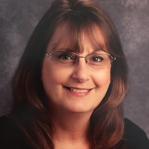 Meet your Posher, Marcia